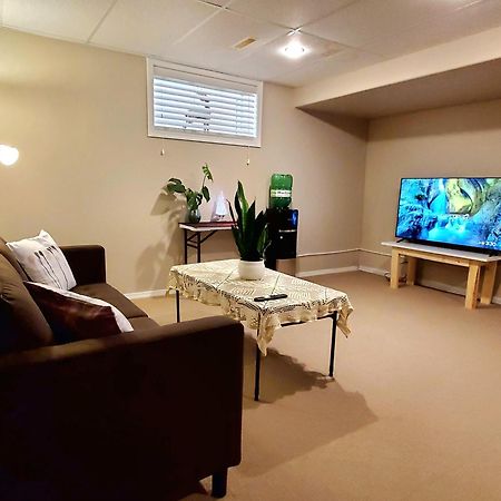 Saskatoon Lashyn Cove Homestay Екстериор снимка