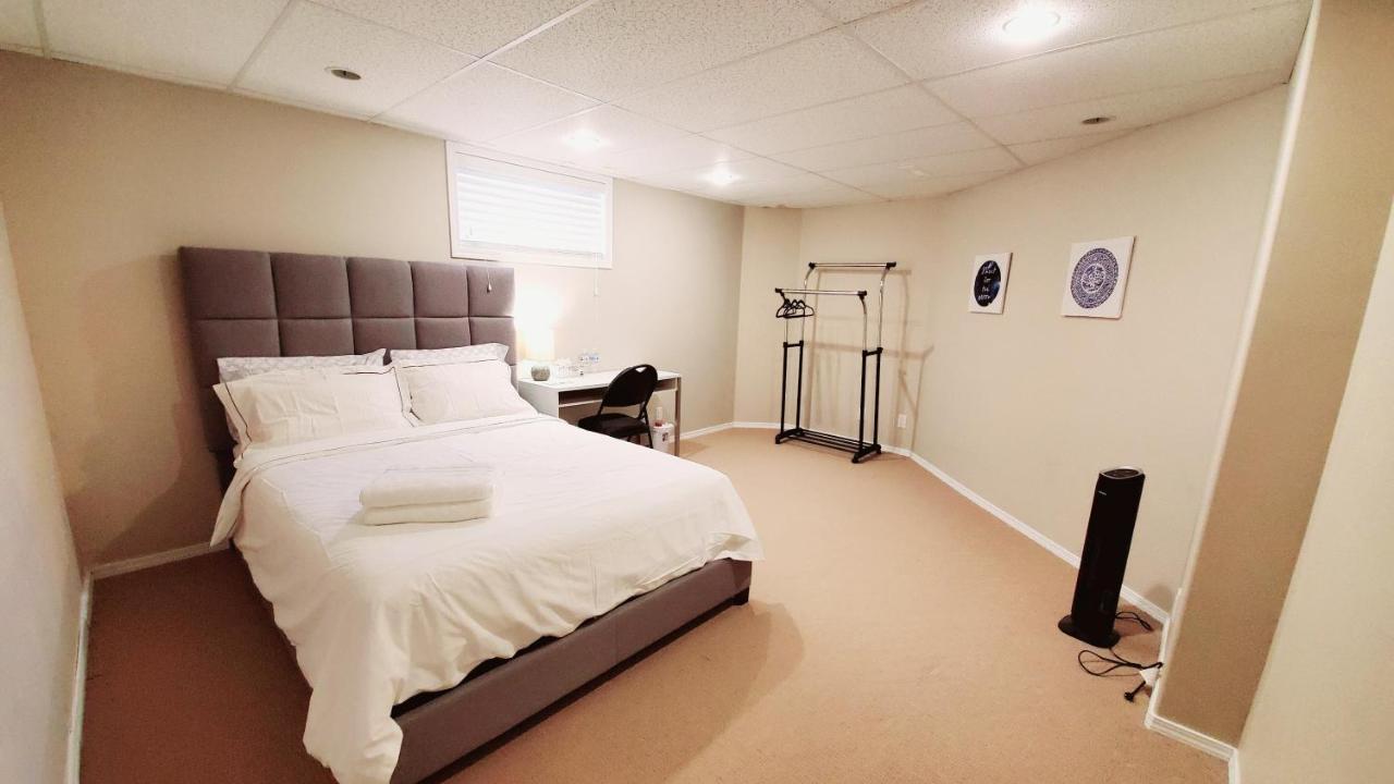 Saskatoon Lashyn Cove Homestay Екстериор снимка