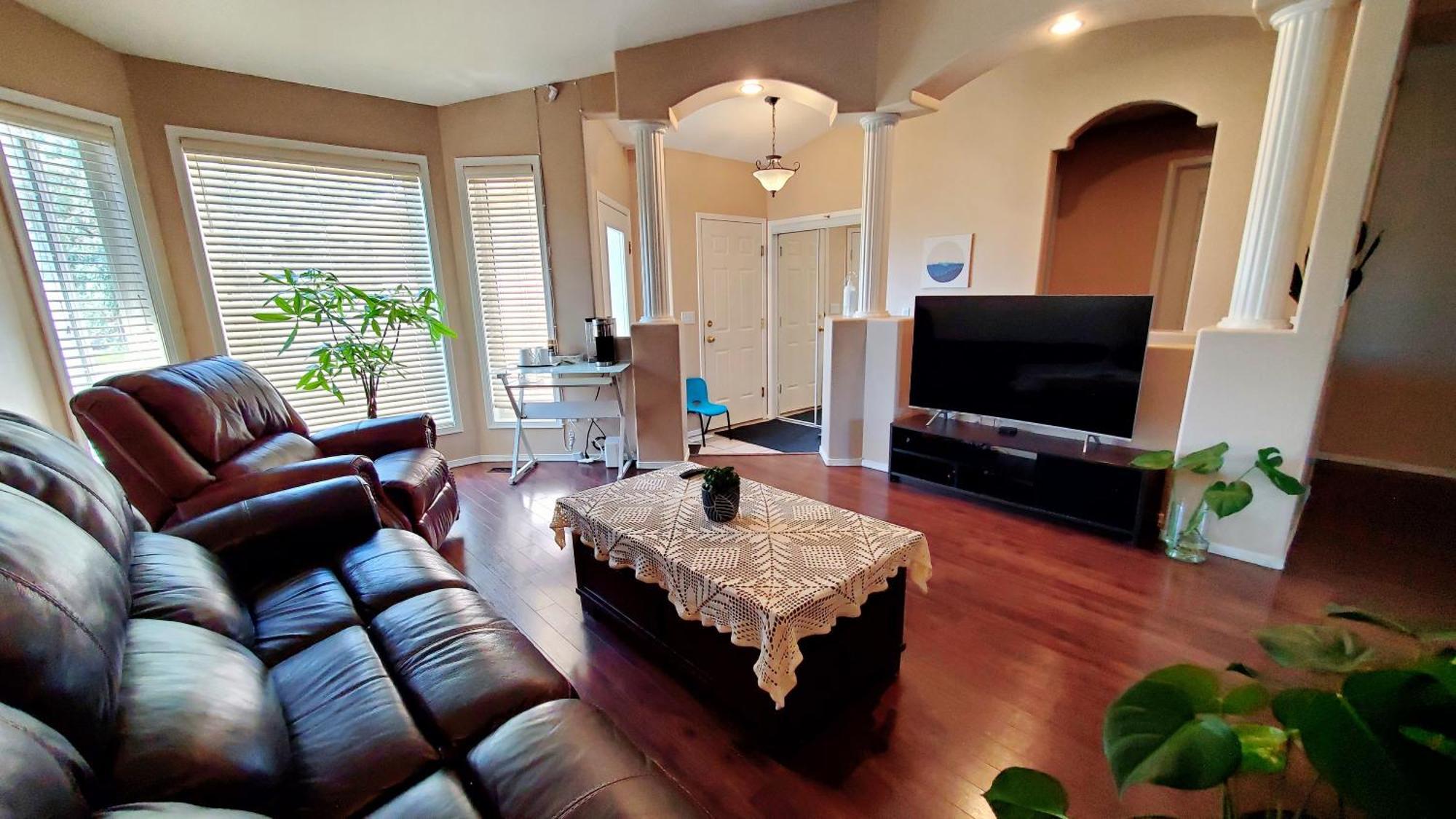 Saskatoon Lashyn Cove Homestay Екстериор снимка