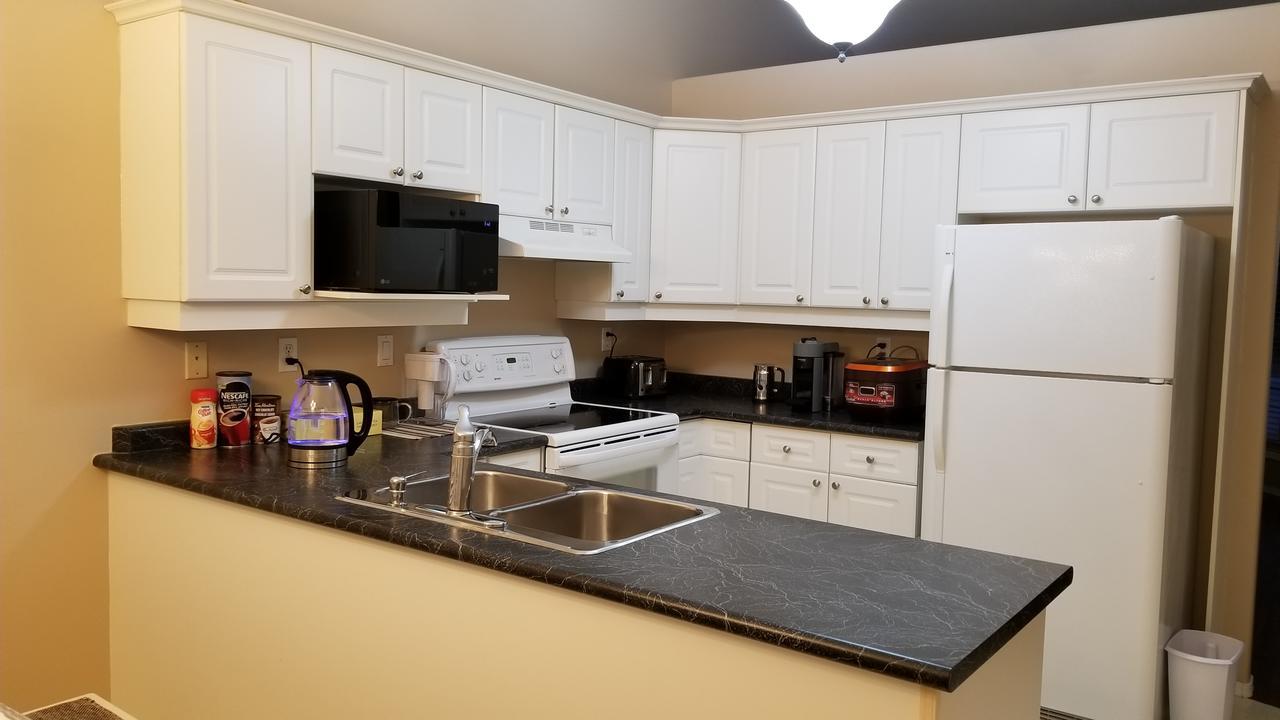 Saskatoon Lashyn Cove Homestay Екстериор снимка