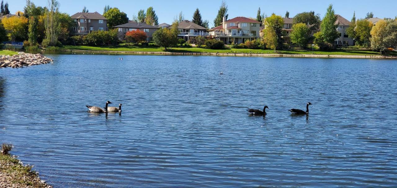 Saskatoon Lashyn Cove Homestay Екстериор снимка